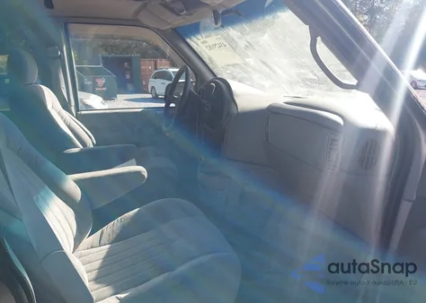 1998 Chevrolet Astro from USA, damaged, VIN 1GNDM19W5WB122828